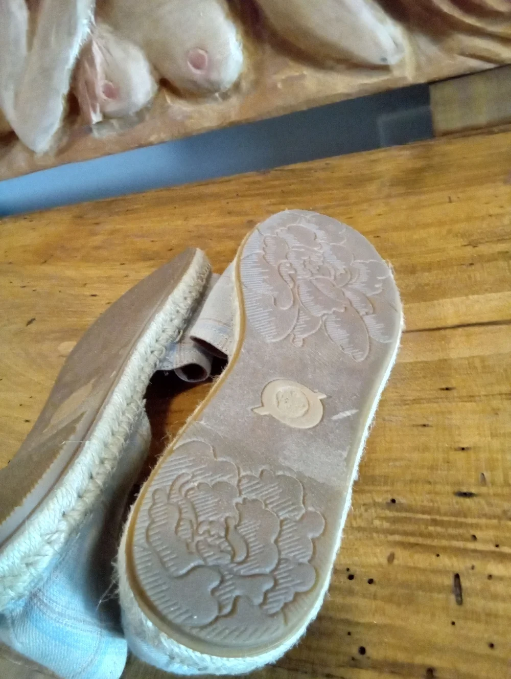 Born Seak Size 9 Beige Plaid Espadrille Sandals No Heel, Open Toe Slingback
